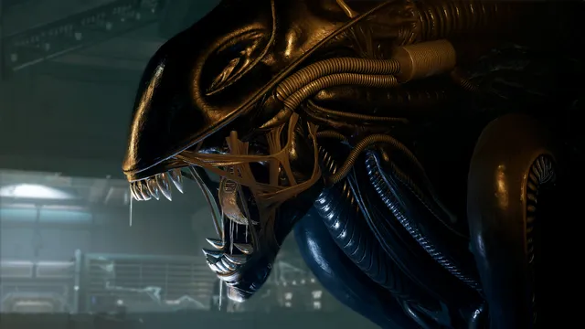 Alien: Rogue Incursion screenshot: a close side view of a Xenomorph's head with bared teeth and its inner jaw