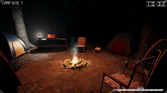 Para Eyes screenshot: a night camera on Camp Site 7, with tents, a lantern and chairs around a campfire