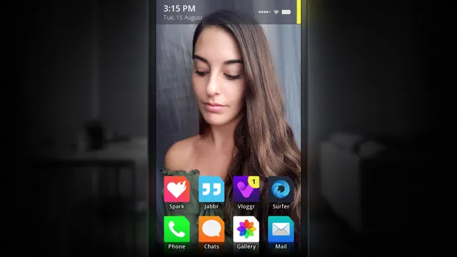 SIMULACRA screenshot: Anna's phone home screen with a photo of her and app icons for Spark, Jabbr, Vloggr, Gallery and Mail