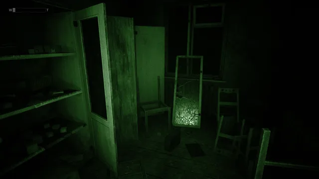 Summer of '58 screenshot: a storeroom of empty shelves and a broken mirror in green night vision